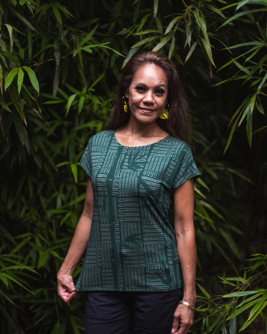 Translation missing: en.Hula is Life Puili Dolman in XS, showcasing a stylish, loose-fitting women's dolman top with soft fabric and relaxed design