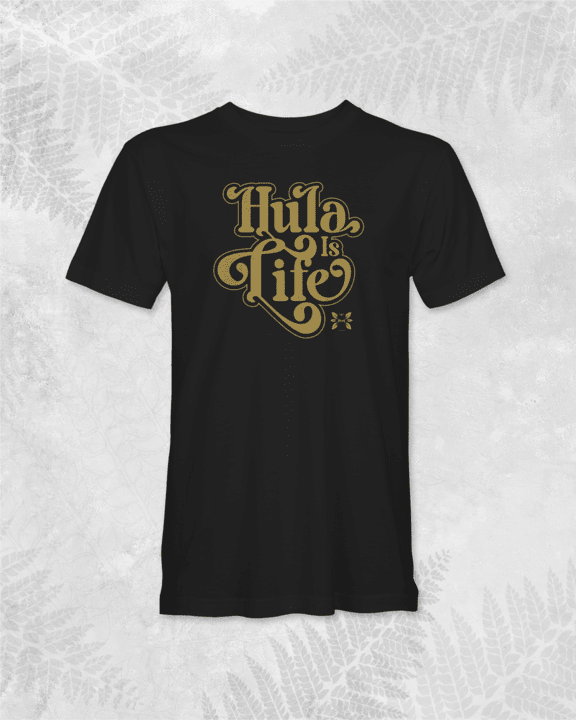 Translation missing: ja.Navy Hula Sway T-Shirt by Hula is Life, featuring a casual fit with a graphic design on the front